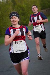 Looking comfortable ahead of my struggling brother....who then went on to beat me to the finish, bah!